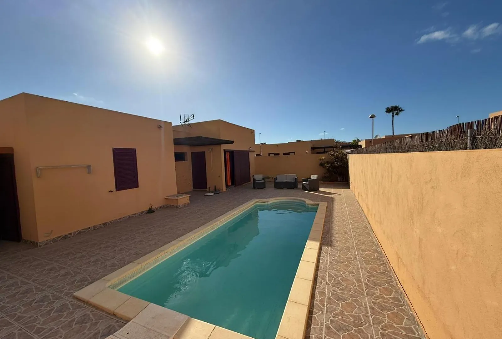 Pool Retreat Tamaragua Apartment La Oliva